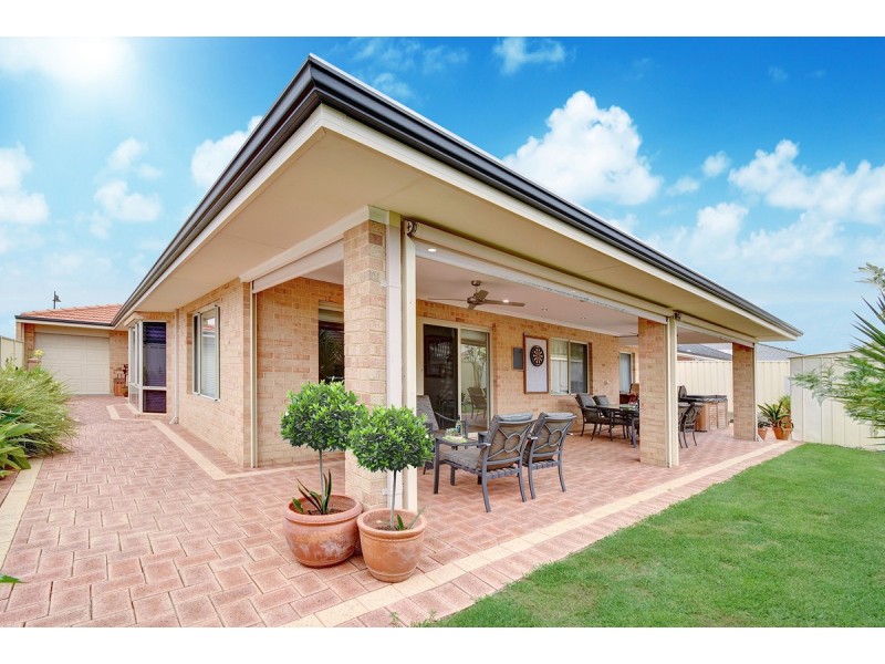 20 Fineview Crescent,, Carramar WA 6031