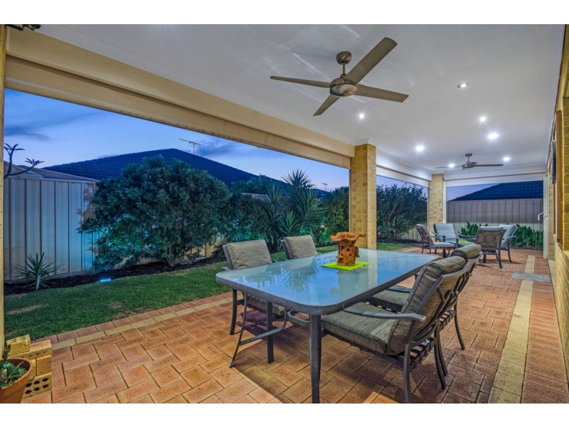 20 Fineview Crescent,, Carramar WA 6031