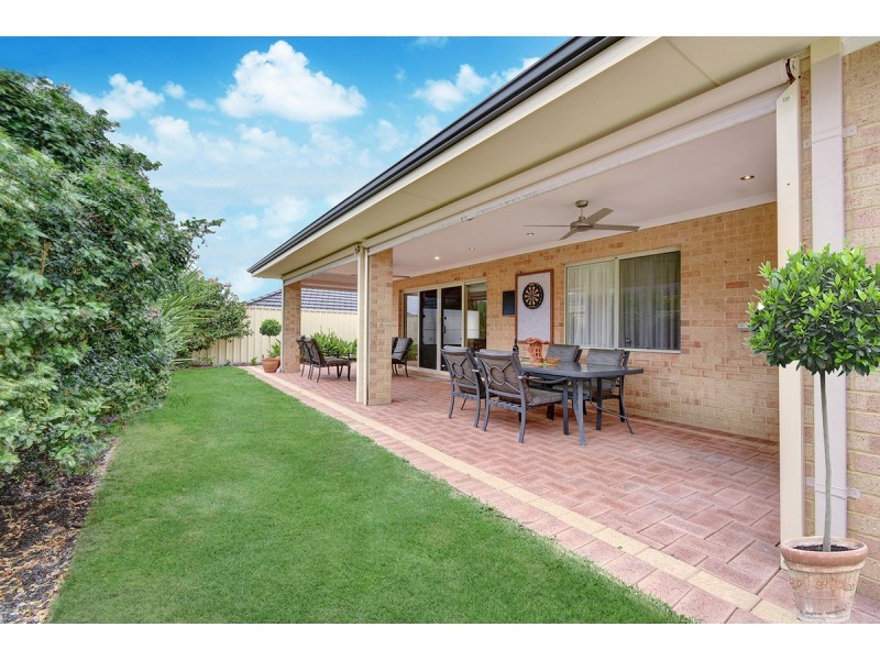 20 Fineview Crescent,, Carramar WA 6031