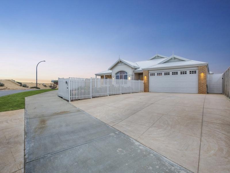77 Torwood Edge, Halls Head WA 6210
