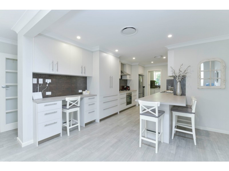 18 Michael Road, Waikiki WA 6169