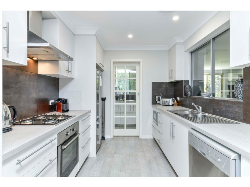 18 Michael Road, Waikiki WA 6169