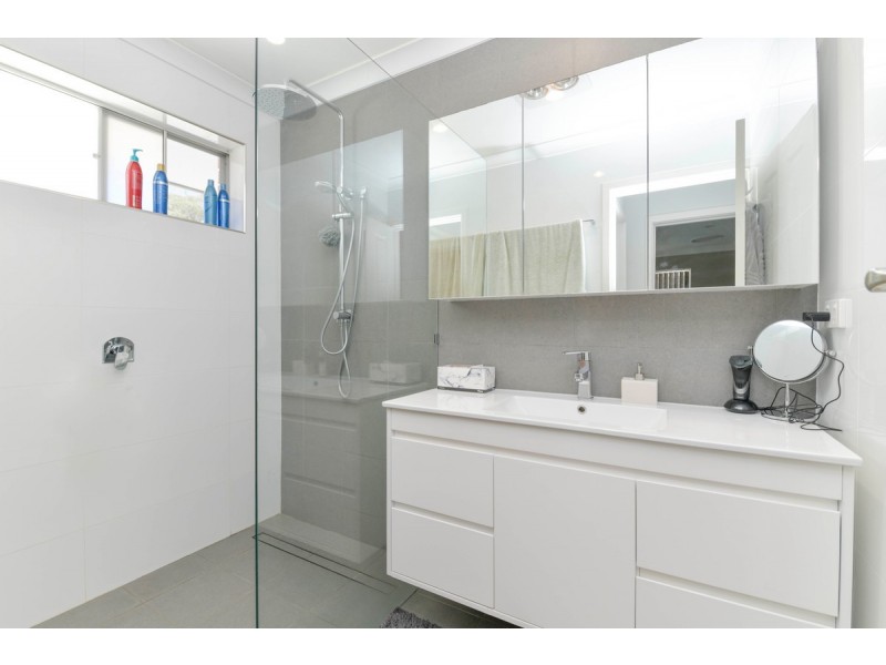 18 Michael Road, Waikiki WA 6169