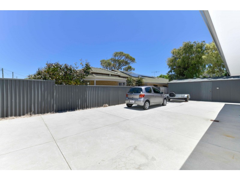 18 Michael Road, Waikiki WA 6169