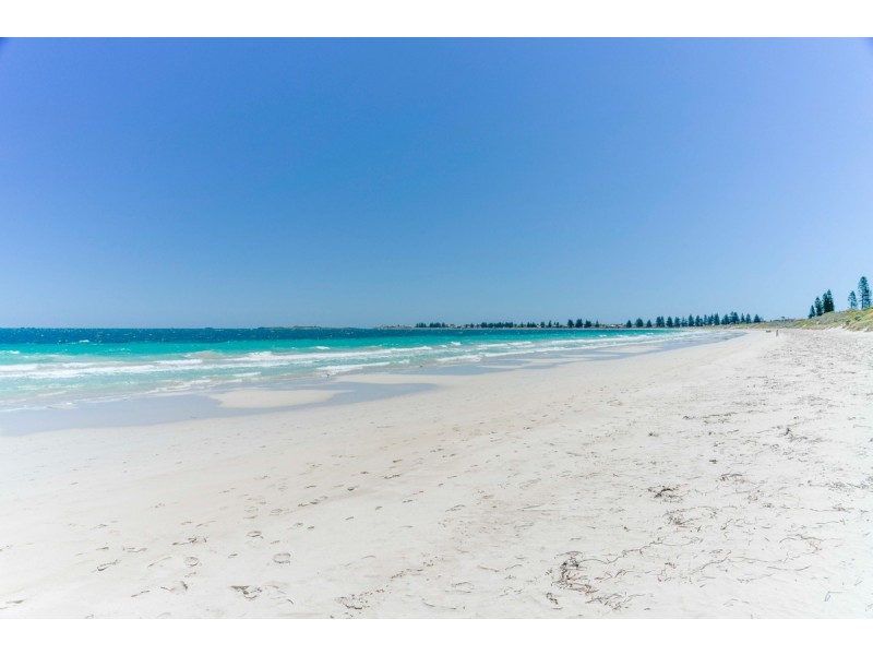 18 Michael Road, Waikiki WA 6169