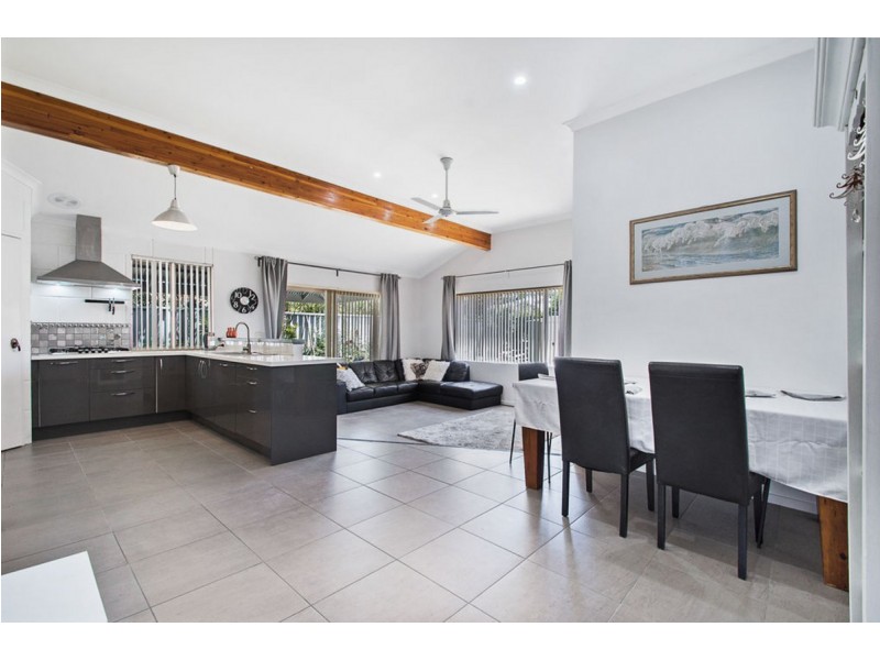 10 Joel Way, Wanneroo WA 6065