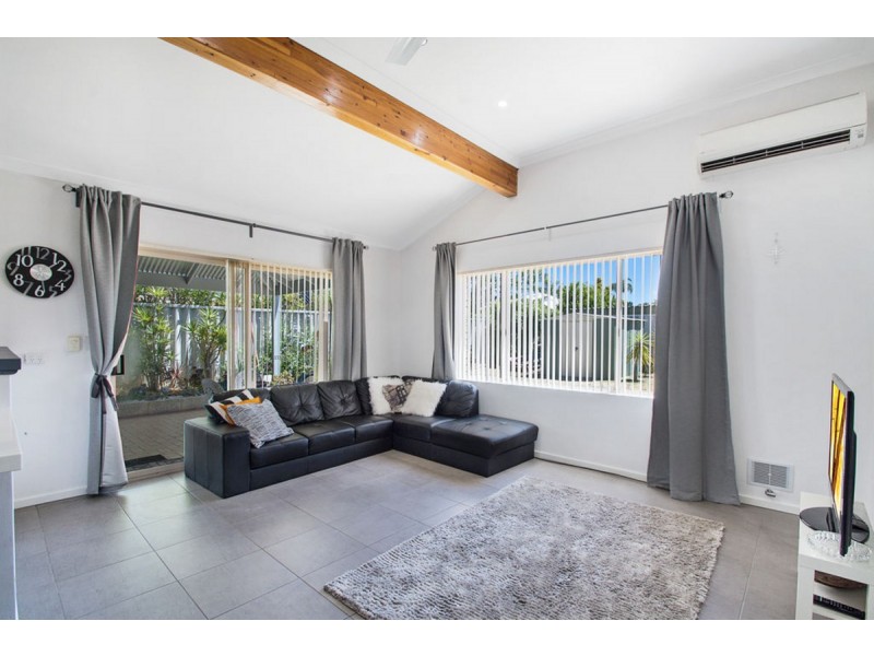 10 Joel Way, Wanneroo WA 6065