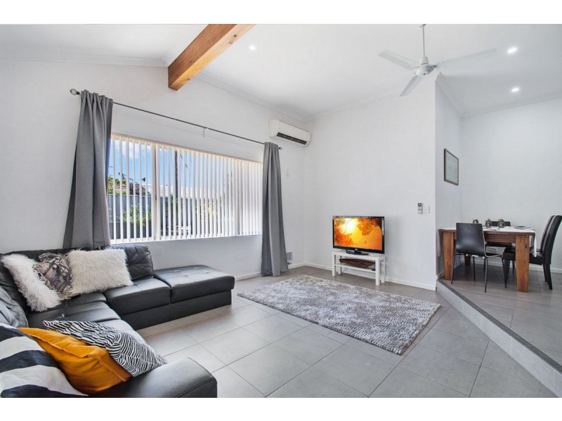 10 Joel Way, Wanneroo WA 6065