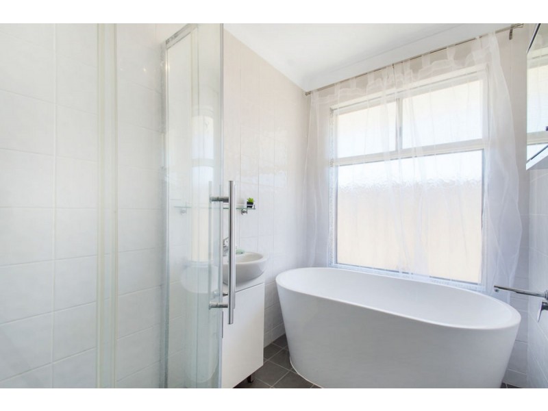 10 Joel Way, Wanneroo WA 6065