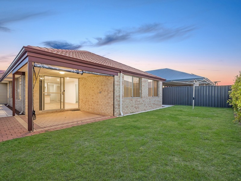 34 Montane Turn, Banksia Grove WA 6031