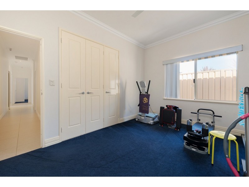 27 Lexington Avenue, Canning Vale WA 6155