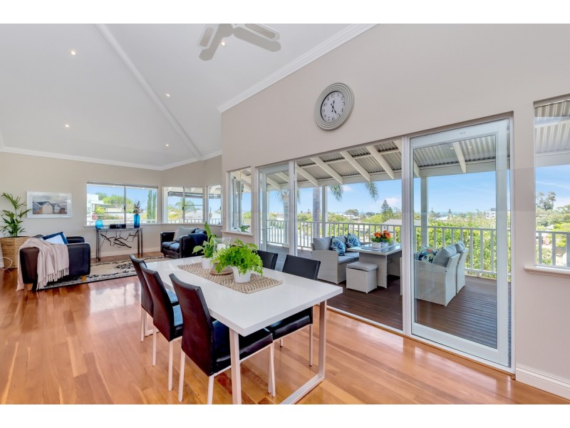 3B Oversby Street, Halls Head WA 6210