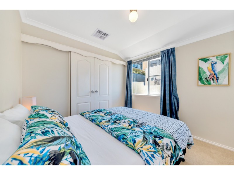 3B Oversby Street, Halls Head WA 6210