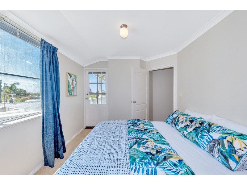 3B Oversby Street, Halls Head WA 6210