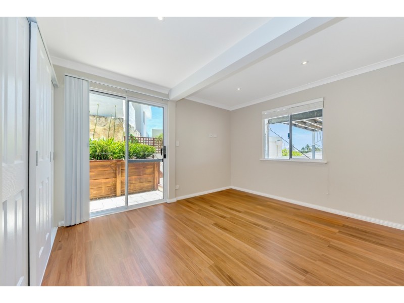 3B Oversby Street, Halls Head WA 6210