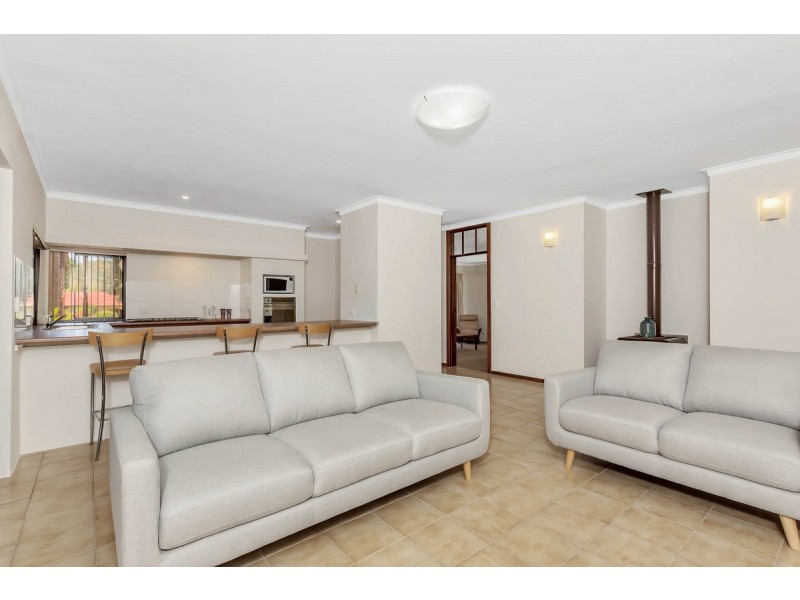 16 Gariver Street,, Leeming WA 6149