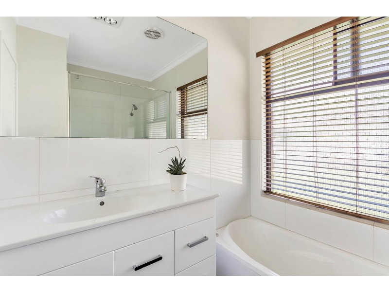 16 Gariver Street,, Leeming WA 6149