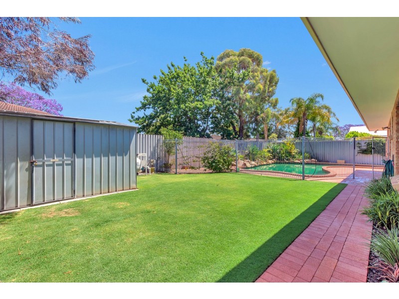 16 Gariver Street,, Leeming WA 6149