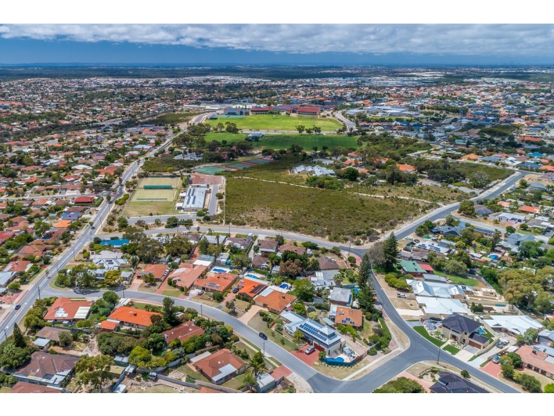 1 & 2/3 Coonewara Way, Quinns Rocks WA 6030
