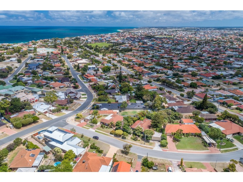 1 & 2/3 Coonewara Way, Quinns Rocks WA 6030