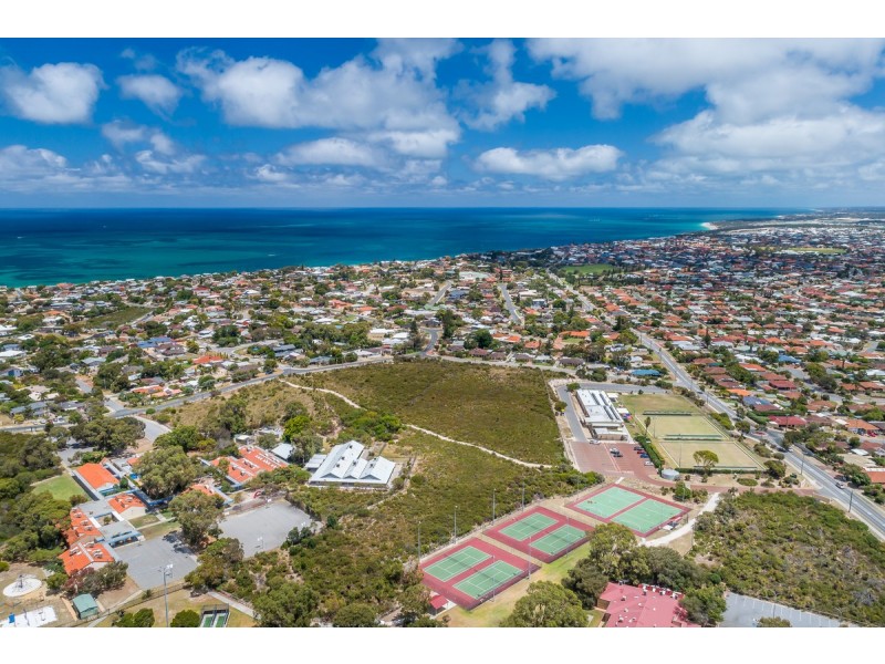 1 & 2/3 Coonewara Way, Quinns Rocks WA 6030
