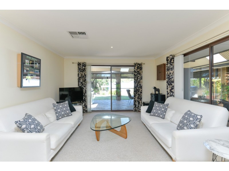 35 Orbell Way, Bull Creek WA 6149