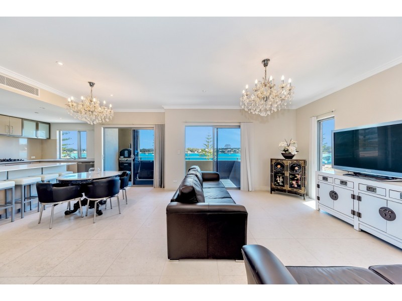 1/32 Vivaldi Drive, Mandurah WA 6210