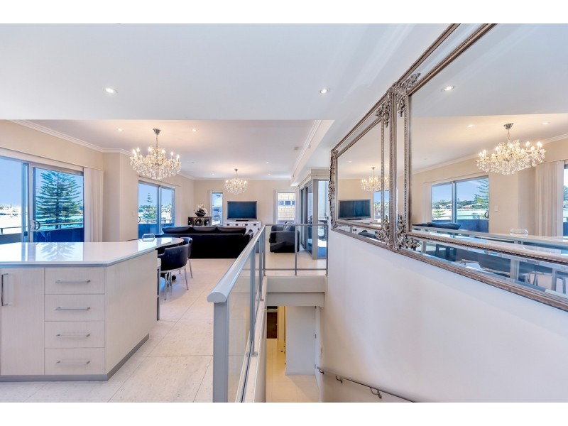 1/32 Vivaldi Drive, Mandurah WA 6210