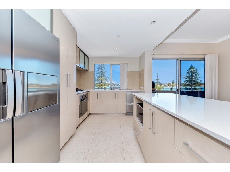 1/32 Vivaldi Drive, Mandurah WA 6210