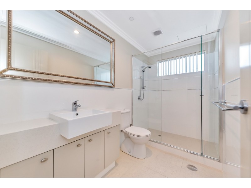 1/32 Vivaldi Drive, Mandurah WA 6210