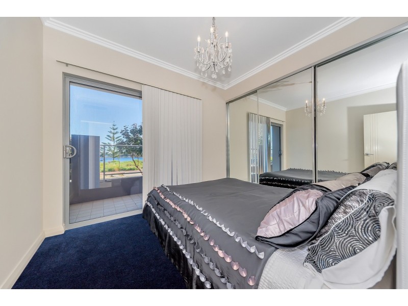 1/32 Vivaldi Drive, Mandurah WA 6210