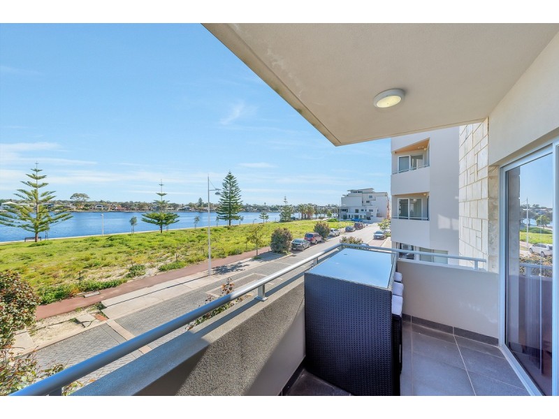 1/32 Vivaldi Drive, Mandurah WA 6210