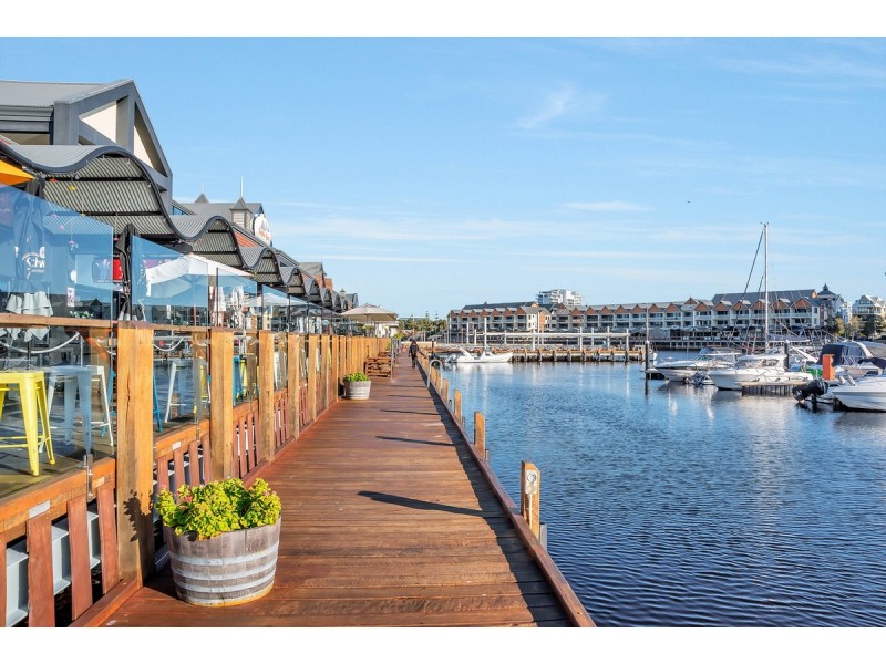 1/32 Vivaldi Drive, Mandurah WA 6210