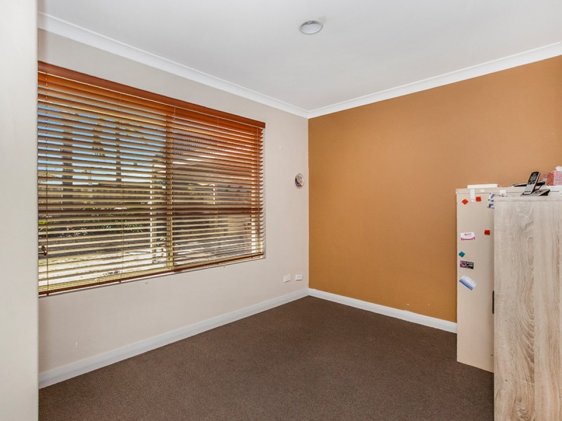 15 Jenkin Mews, Atwell WA 6164