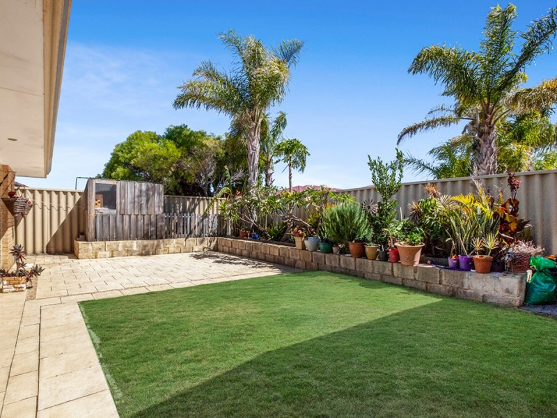 15 Jenkin Mews, Atwell WA 6164