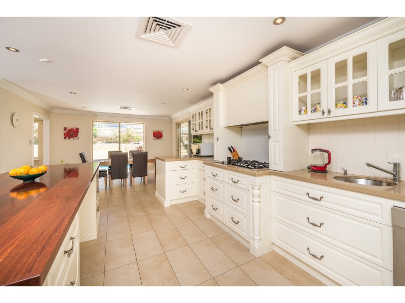 72 Bacchante Circle, Ocean Reef WA 6027