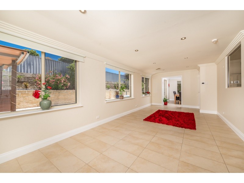 72 Bacchante Circle, Ocean Reef WA 6027