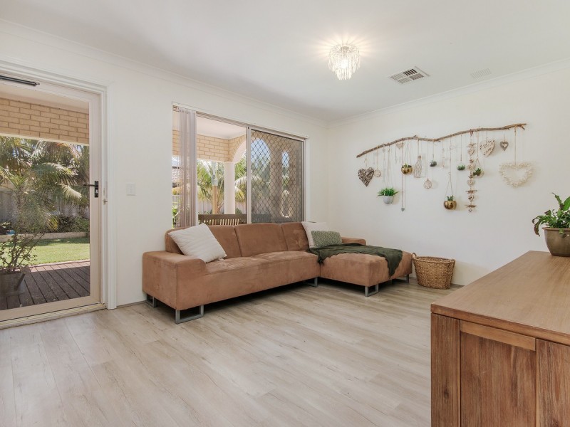 16 Anguilla Court, Secret Harbour WA 6173