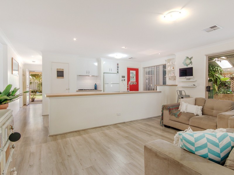 16 Anguilla Court, Secret Harbour WA 6173