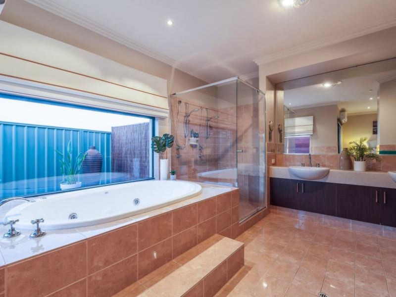 9 Miriam Court, Landsdale WA 6065