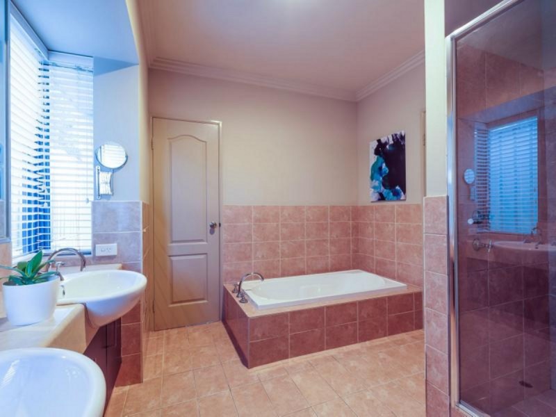 9 Miriam Court, Landsdale WA 6065