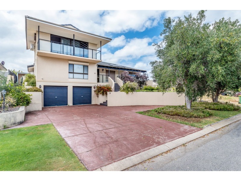 9 Driftwood Road, Silver Sands WA 6210