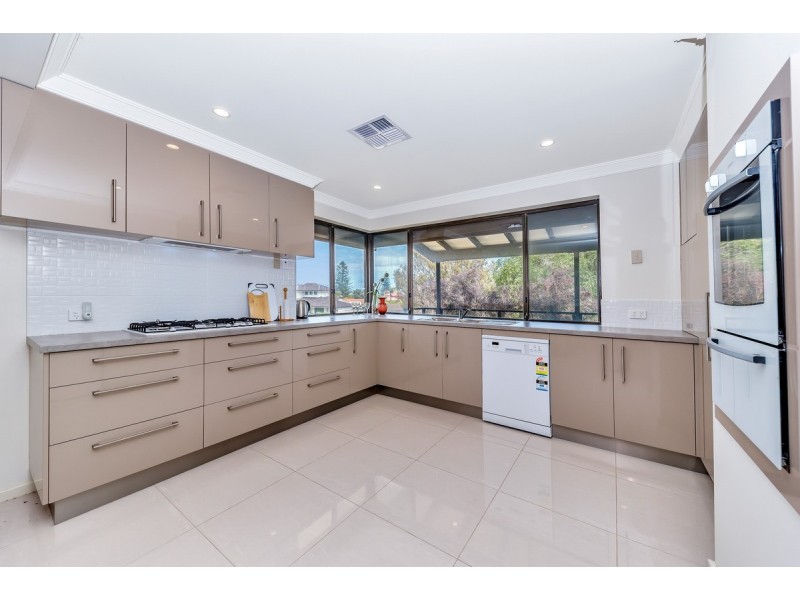 9 Driftwood Road, Silver Sands WA 6210