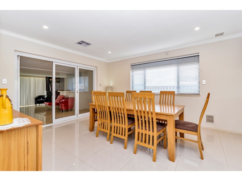 9 Driftwood Road, Silver Sands WA 6210