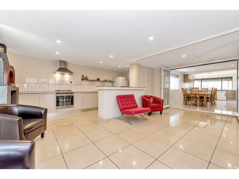 9 Driftwood Road, Silver Sands WA 6210