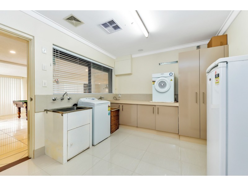 9 Driftwood Road, Silver Sands WA 6210