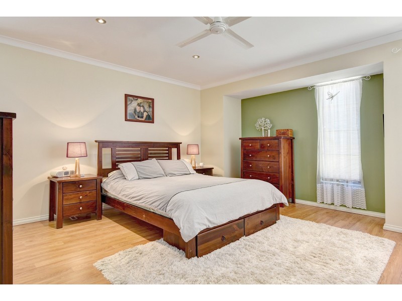 40 Kentucky Boulevard, Hocking WA 6065