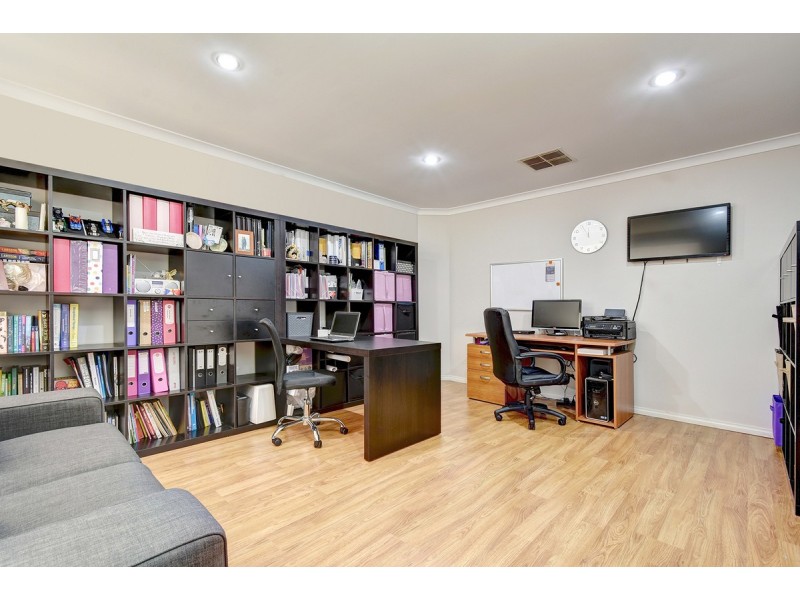 40 Kentucky Boulevard, Hocking WA 6065