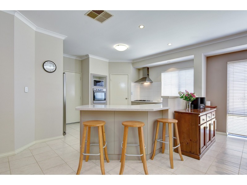 40 Kentucky Boulevard, Hocking WA 6065