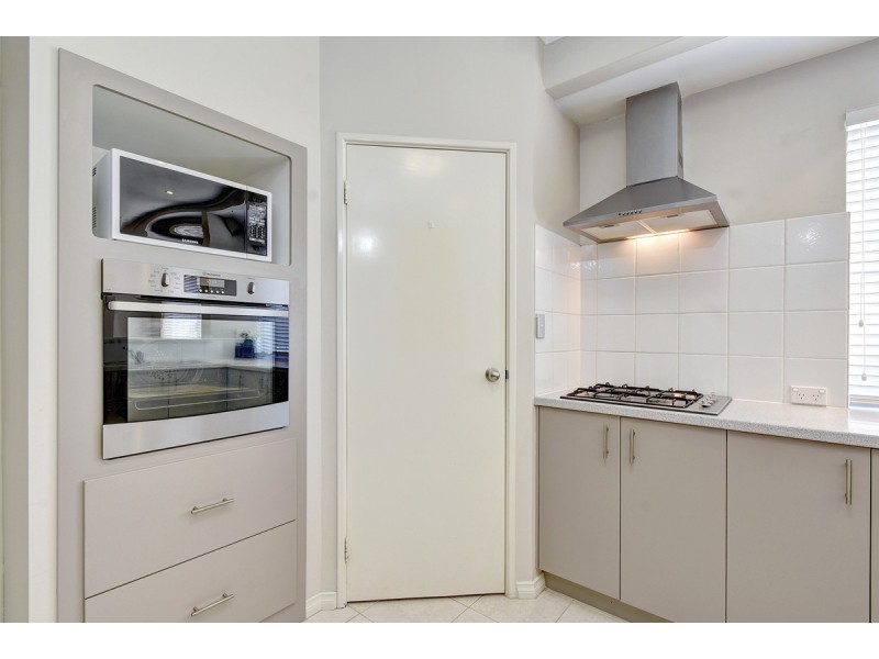 40 Kentucky Boulevard, Hocking WA 6065